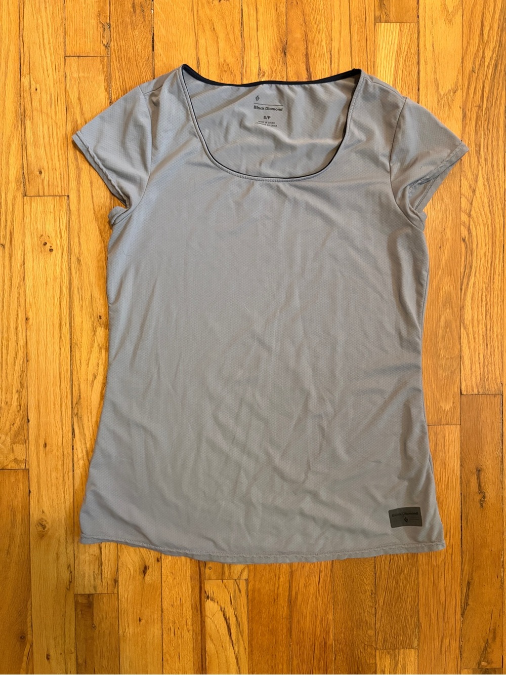 Black Diamond Women's Light Gray Scoop Neck Active Hiking Tee